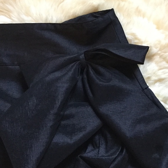 Once worn bubble skirt with bow detail - Picture 2 of 4